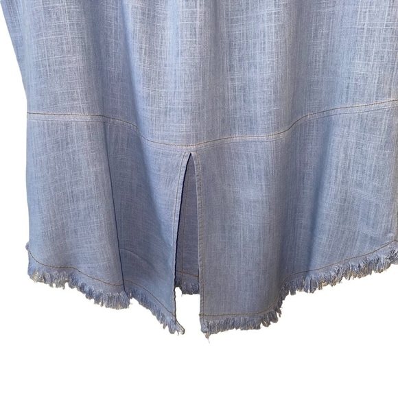 Umgee Women’s light-weight frayed hem Chambray Denim sleeveless top Sz S - Picture 6 of 8